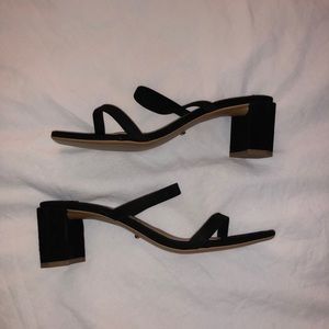 Brand new in box Tony Bianco Savanna suede sandals